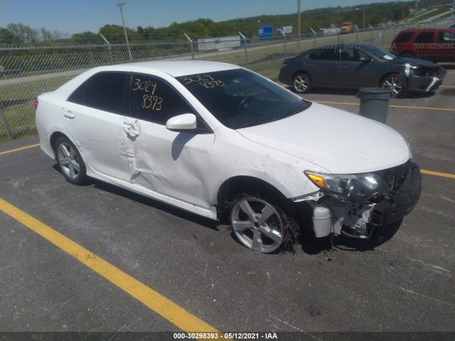 Toyota Camry (2014)