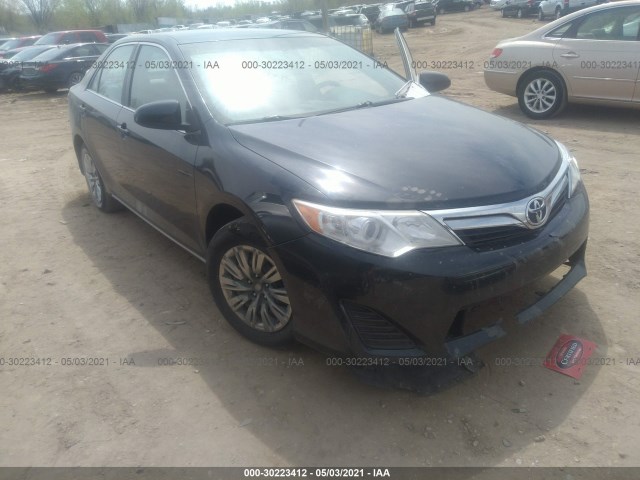 Toyota Camry (2012)