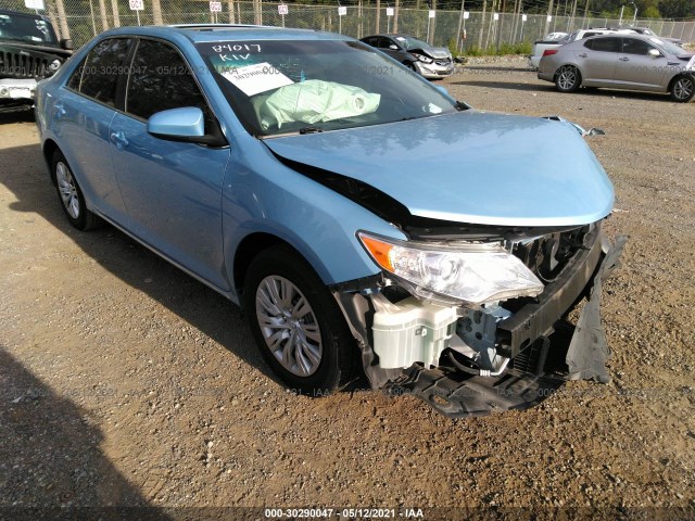 Toyota Camry (2012)