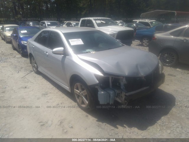 Toyota Camry (2014)