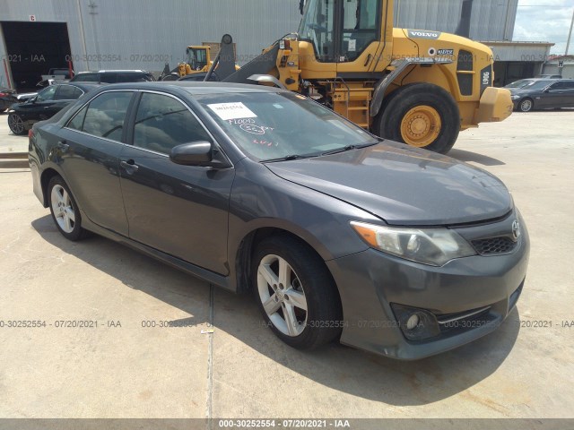 Toyota Camry (2012)