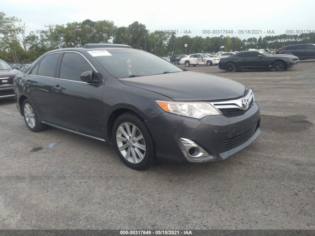 Toyota Camry (2012)
