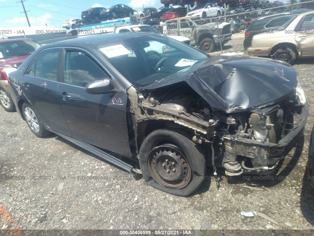 Toyota Camry (2012)