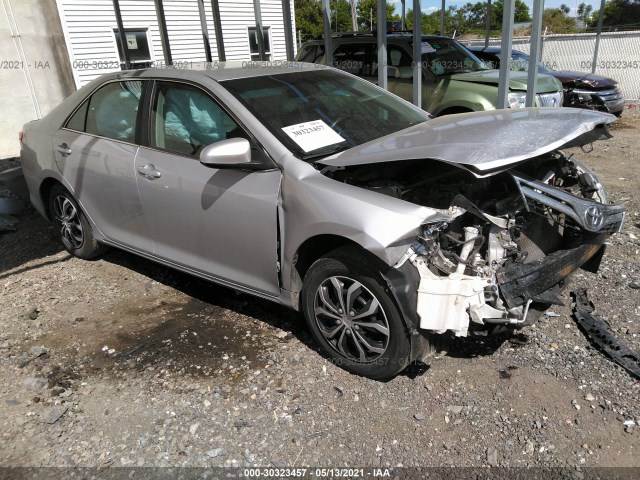 Toyota Camry (2014)