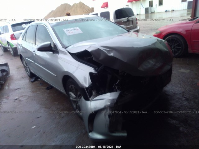 Toyota Camry (2015)