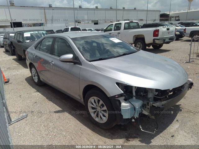 Toyota Camry (2017)