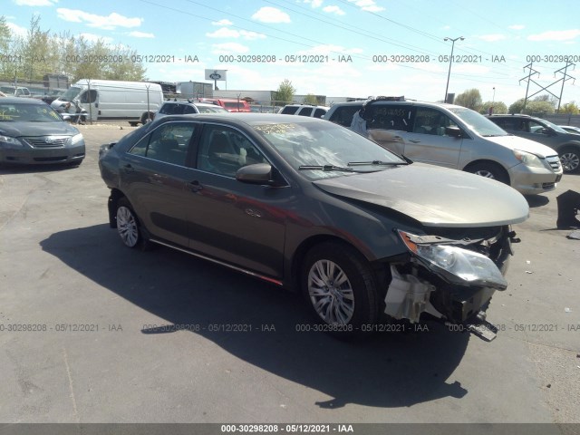 Toyota Camry (2014)