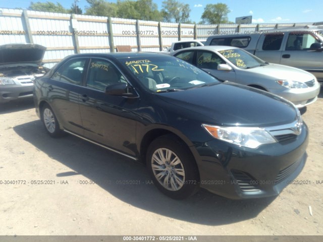 Toyota Camry (2014)