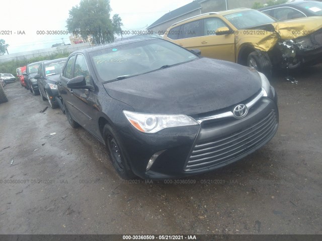Toyota Camry (2017)