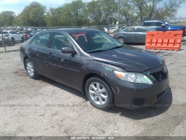 Toyota Camry (2011)