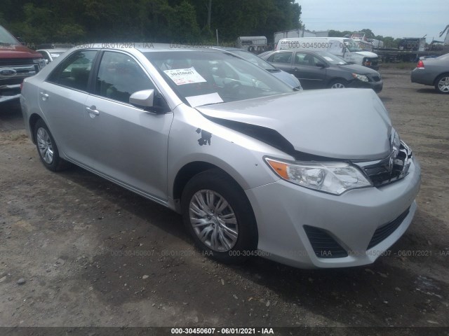 Toyota Camry (2014)