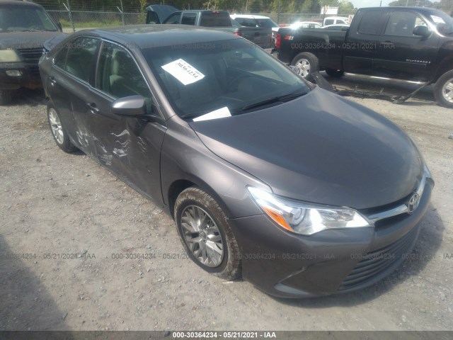 Toyota Camry (2016)