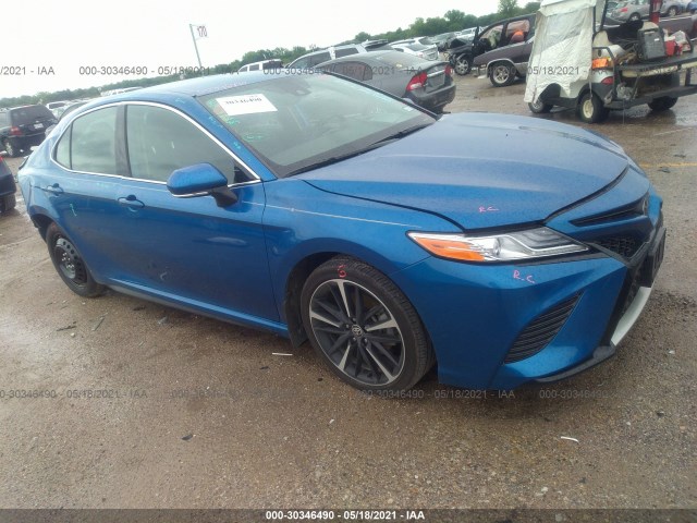 Toyota Camry (2020)