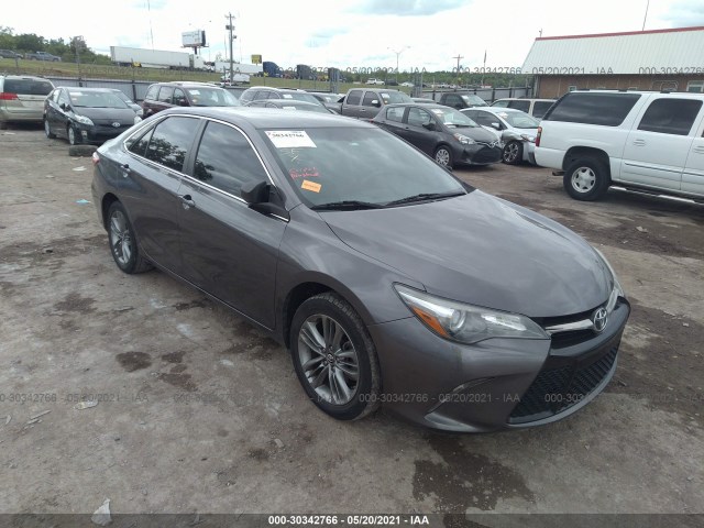 Toyota Camry (2016)