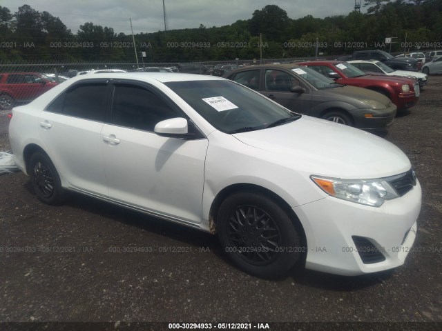 Toyota Camry (2012)