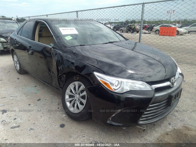 Toyota Camry (2017)