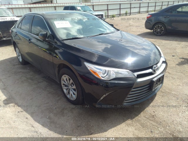 Toyota Camry (2016)