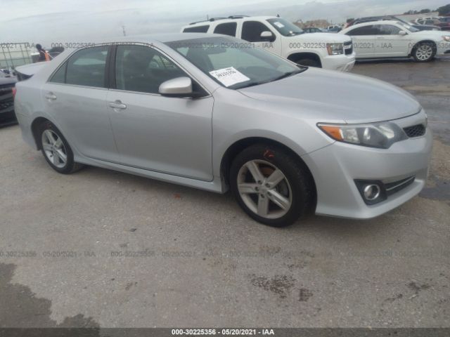 Toyota Camry (2014)