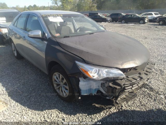 Toyota Camry (2015)