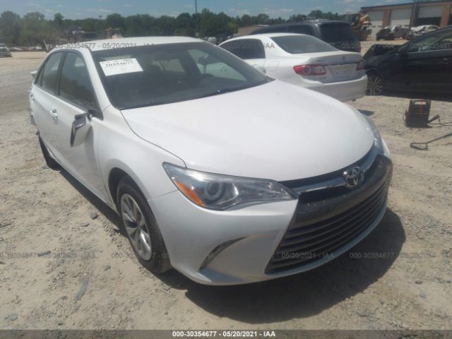 Toyota Camry (2015)