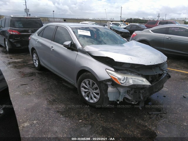 Toyota Camry (2016)