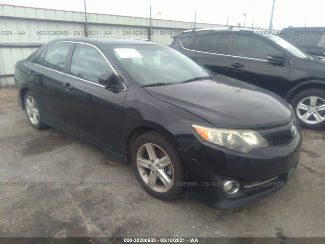 Toyota Camry (2012)