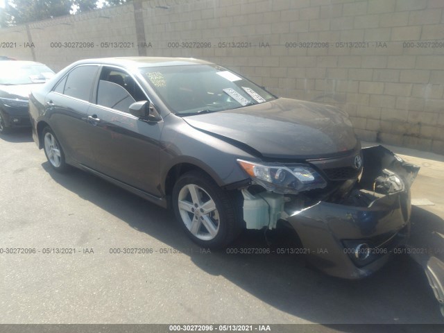 Toyota Camry (2012)