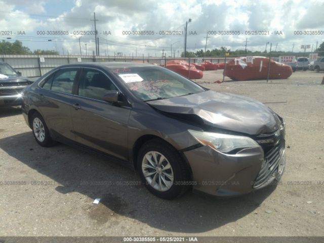 Toyota Camry (2015)