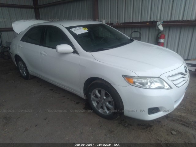 Toyota Camry (2011)