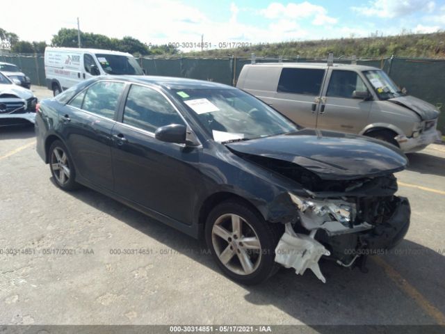 Toyota Camry (2012)