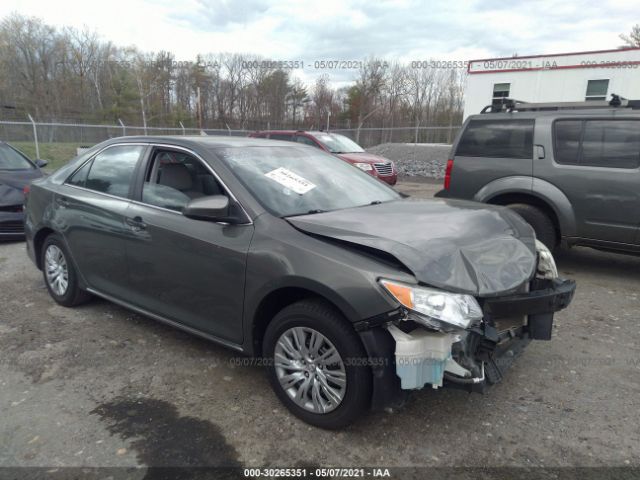 Toyota Camry (2014)