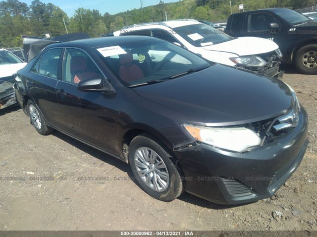 Toyota Camry (2014)
