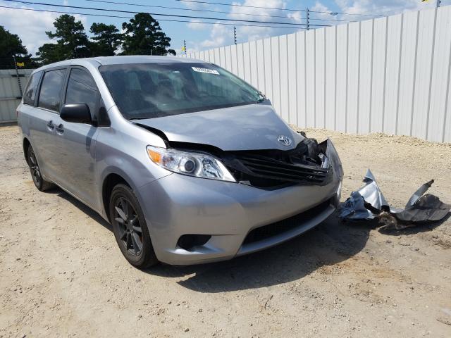 Toyota Sienna (2015)