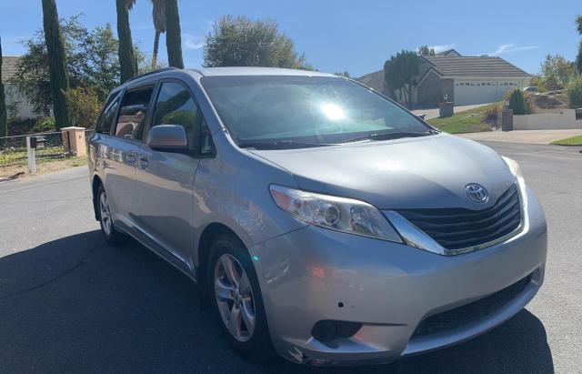 Toyota Sienna (2015)