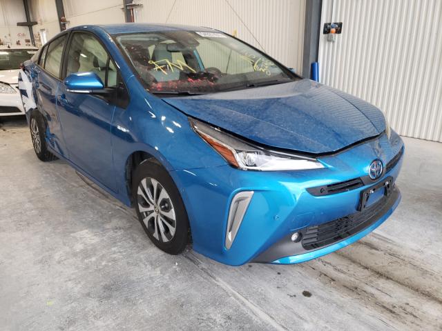 Toyota Prius le (2021)