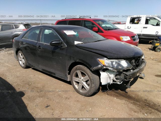 Toyota Camry (2014)