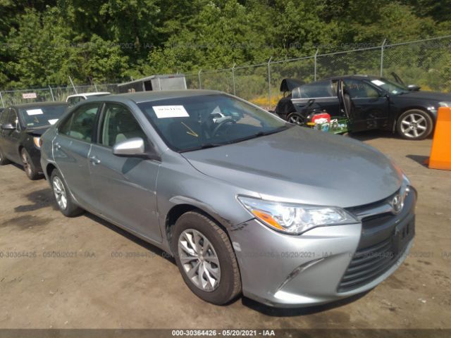 Toyota Camry (2015)