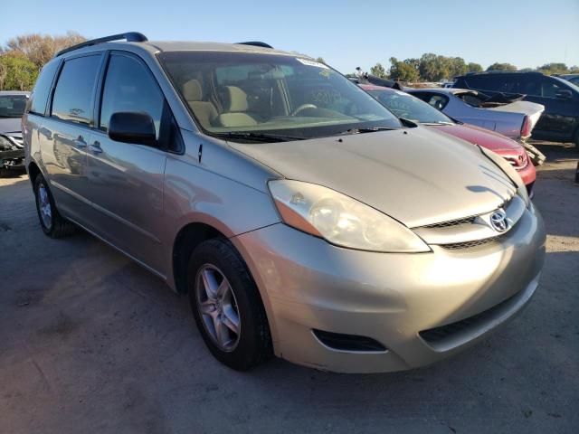 Toyota Sienna ce (2010)