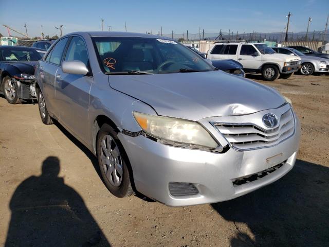 Toyota Camry base (2011)