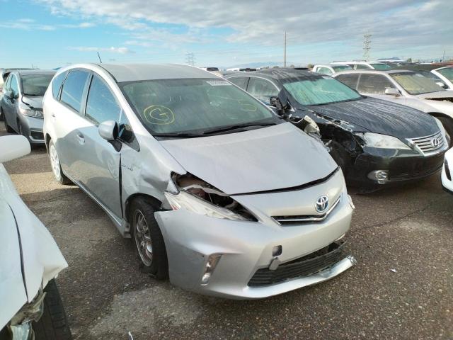 Toyota Prius v (2014)
