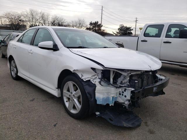 Toyota Camry base (2012)