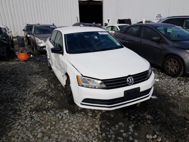 Volkswagen Jetta base (2015)