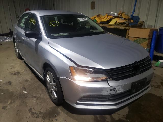 Volkswagen Jetta base (2015)