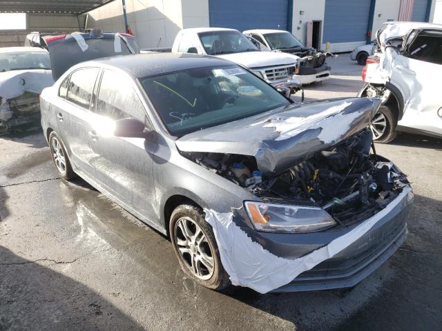 Volkswagen Jetta base (2015)