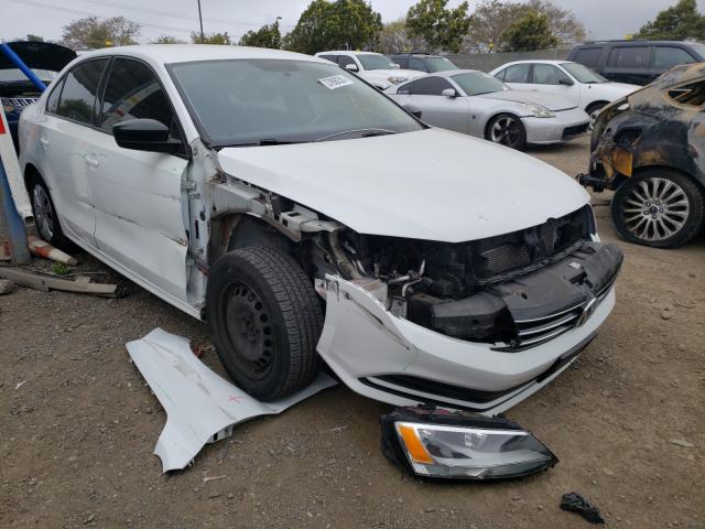 Volkswagen Jetta base (2015)