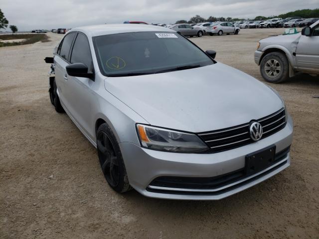 Volkswagen Jetta base (2015)