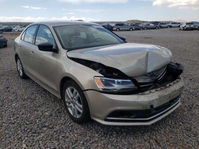 Volkswagen Jetta base (2015)