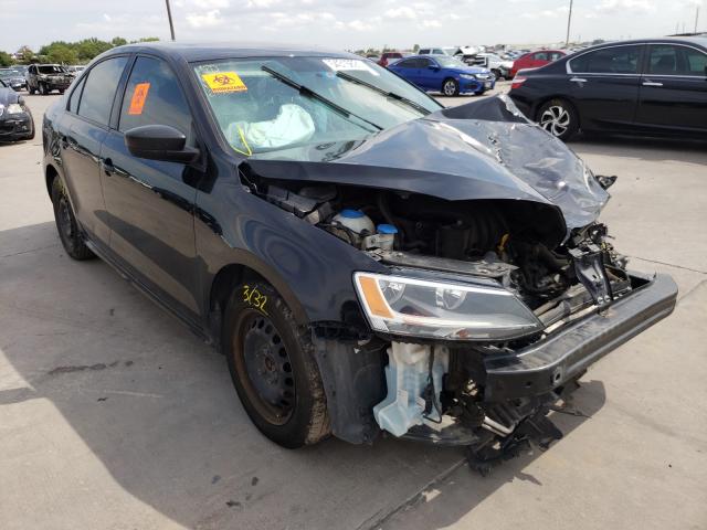 Volkswagen Jetta base (2015)