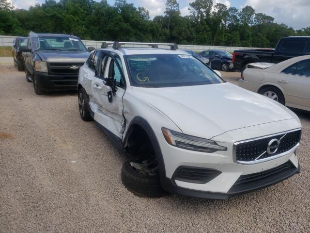 Volvo V60 cross (2020)