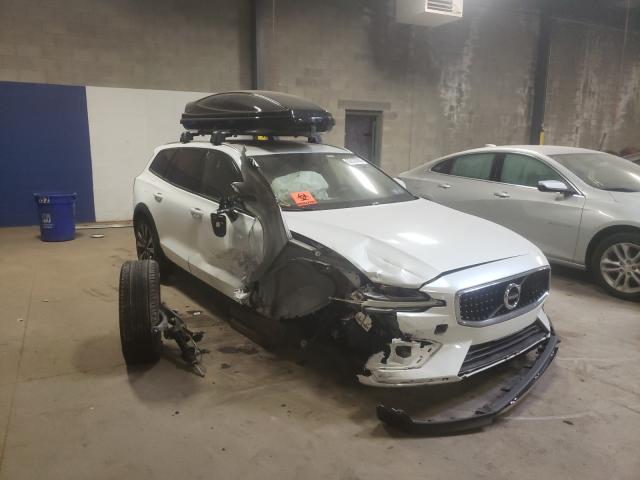 Volvo V60 cross (2020)